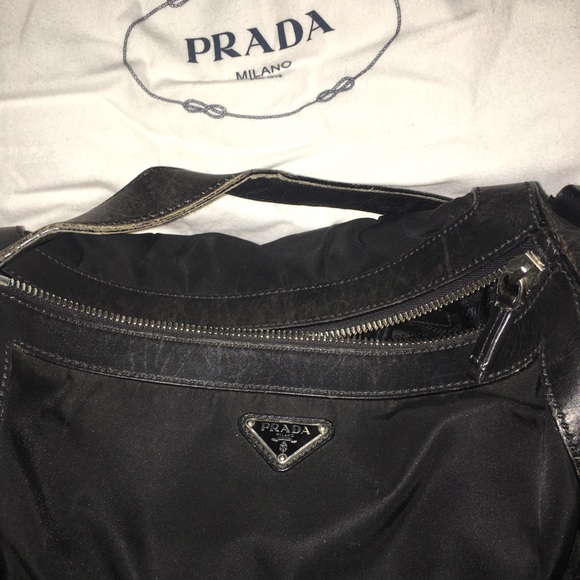 Great little Prada bag - Picture 2 of 8
